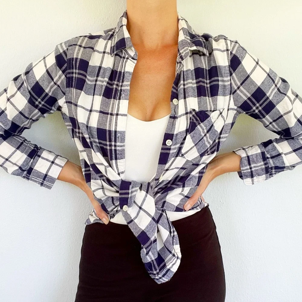 Old Navy blue white classic plaid flannel button down shirt size small - Picture 1 of 8